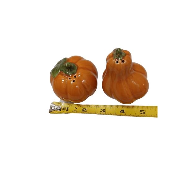 Pumpkin Guard Salt Pepper Shakers Fall Autumn Thanksgiving Granny Kitchy Cottage - Picture 7 of 10